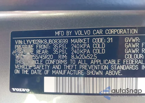 2018 Volvo Xc60 T5 Momentum z USA, uszkodzony, nr VIN LYV102RK8JB083699